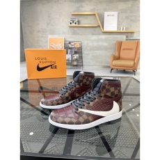 Louis Vuitton Sneakers